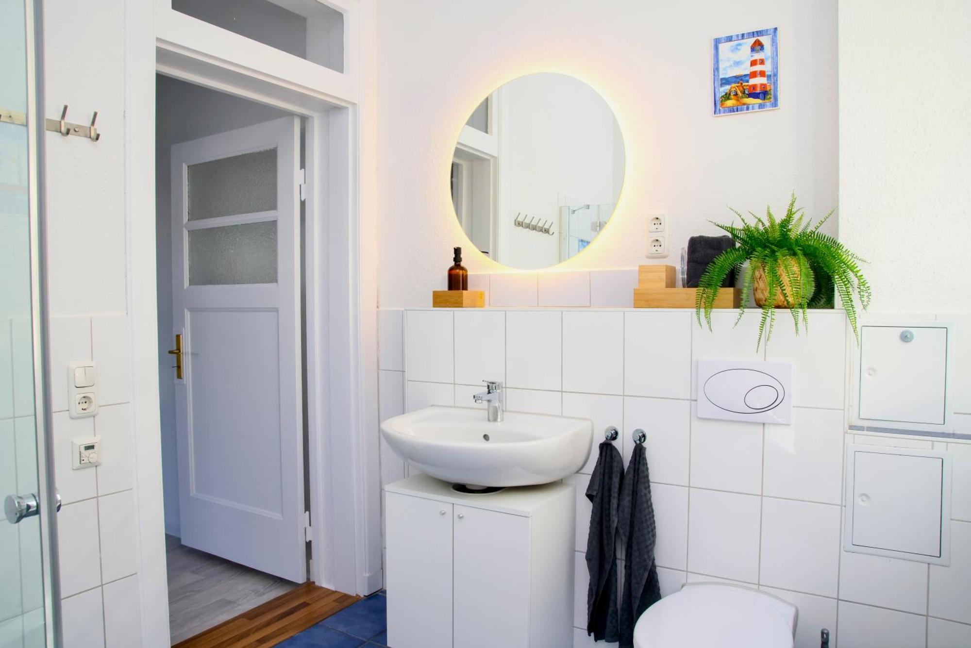 Apartment Garten, Terrasse, 93 M2, 5 Min Bis Zur Warnow Rostock